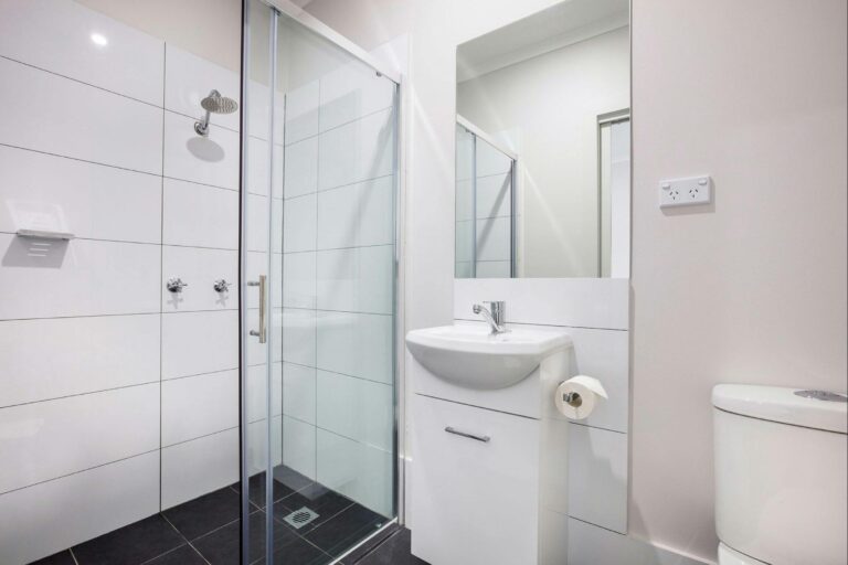 Caringbah Accom Ensuite