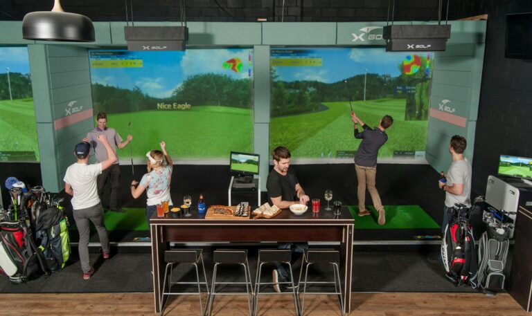 X-Golf Shire - Group playing X-Golf