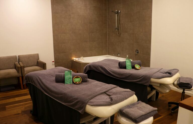 Soak double treatment room