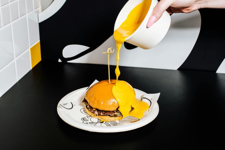 Cheese-Dipped Cheesburger
