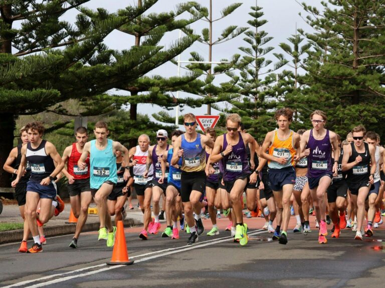 People running a race at Cronulla
