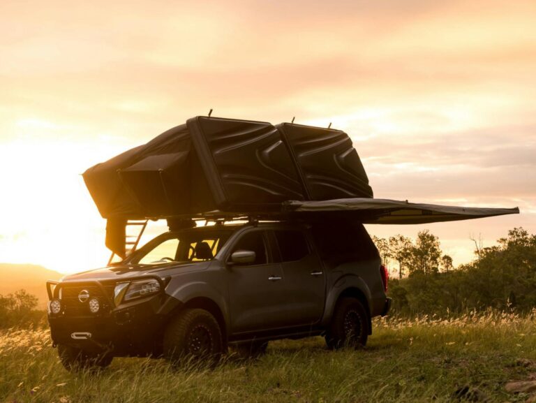 Desert Sands 4WD - Wicked Campers Australia