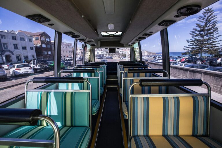 Fun bus tours in Sydney